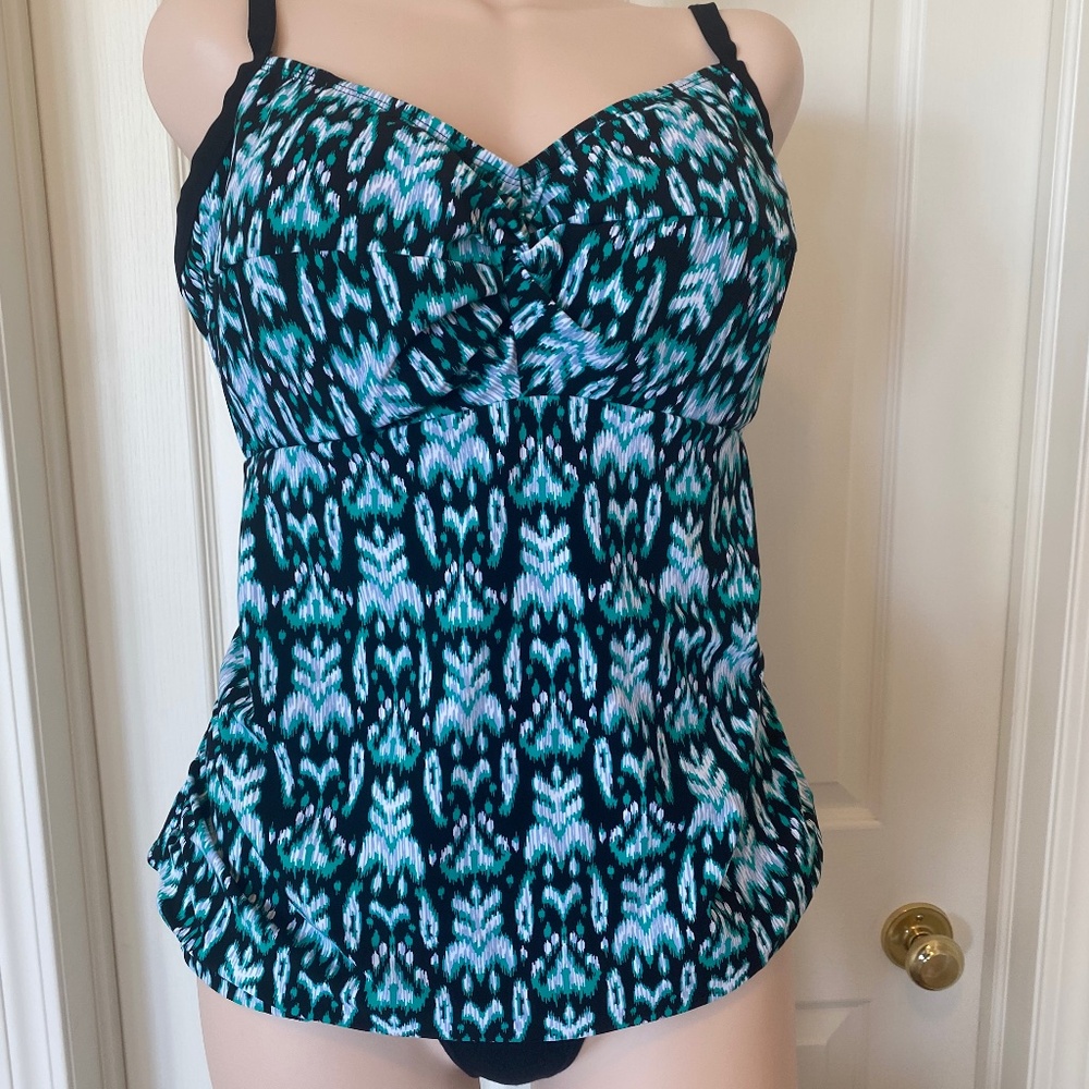 Christina Tankini Top, Size 16D, EUC